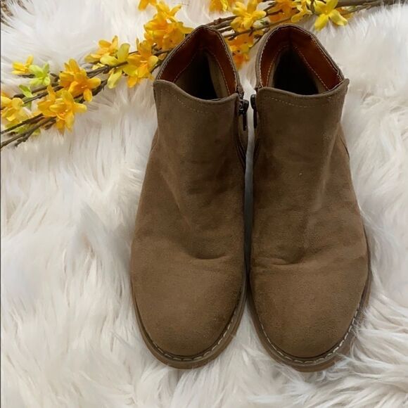 Seven 7 Shoes | Seven 7 Tan Cisco Kid Booties | 7 - Picture 3 of 8